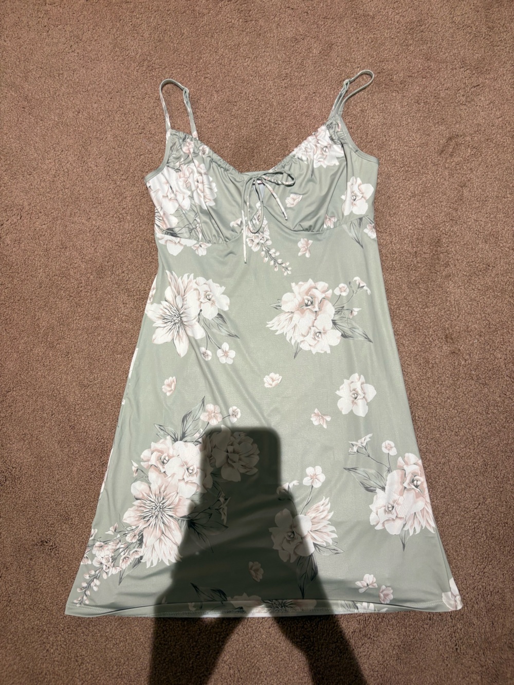 Nwot La Vie En Rose Sage Green Floral Mini Dress size small